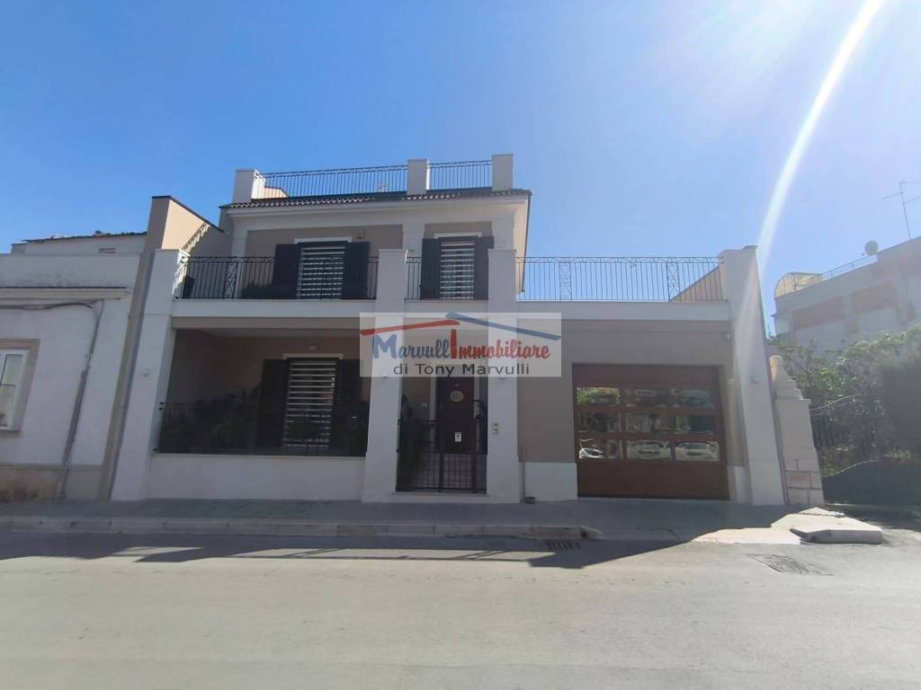 casa indipendente in vendita a Cassano delle Murge