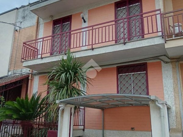casa indipendente in vendita a Cassano delle Murge