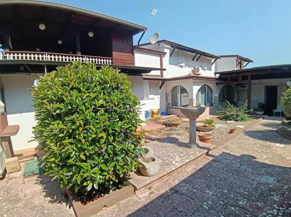 casa indipendente in vendita a Cassano delle Murge