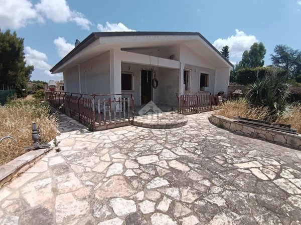 casa indipendente in vendita a Cassano delle Murge