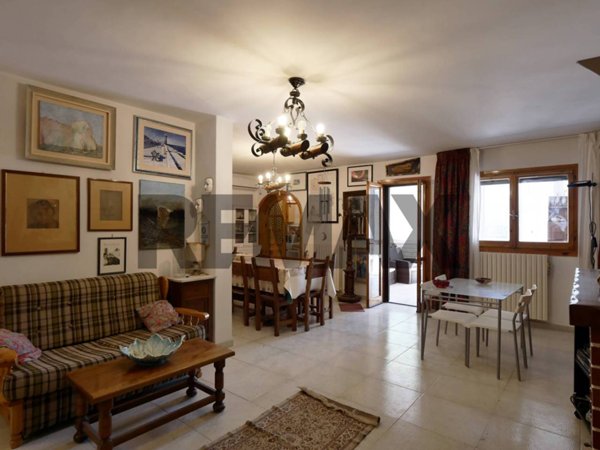 casa indipendente in vendita a Cassano delle Murge