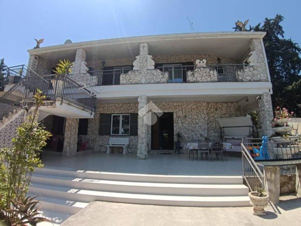 casa indipendente in vendita a Cassano delle Murge