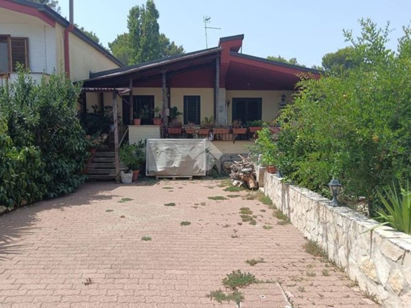 casa indipendente in vendita a Cassano delle Murge