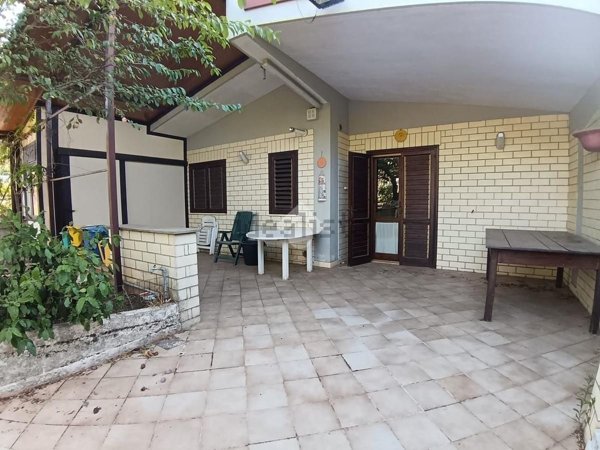 casa indipendente in vendita a Cassano delle Murge