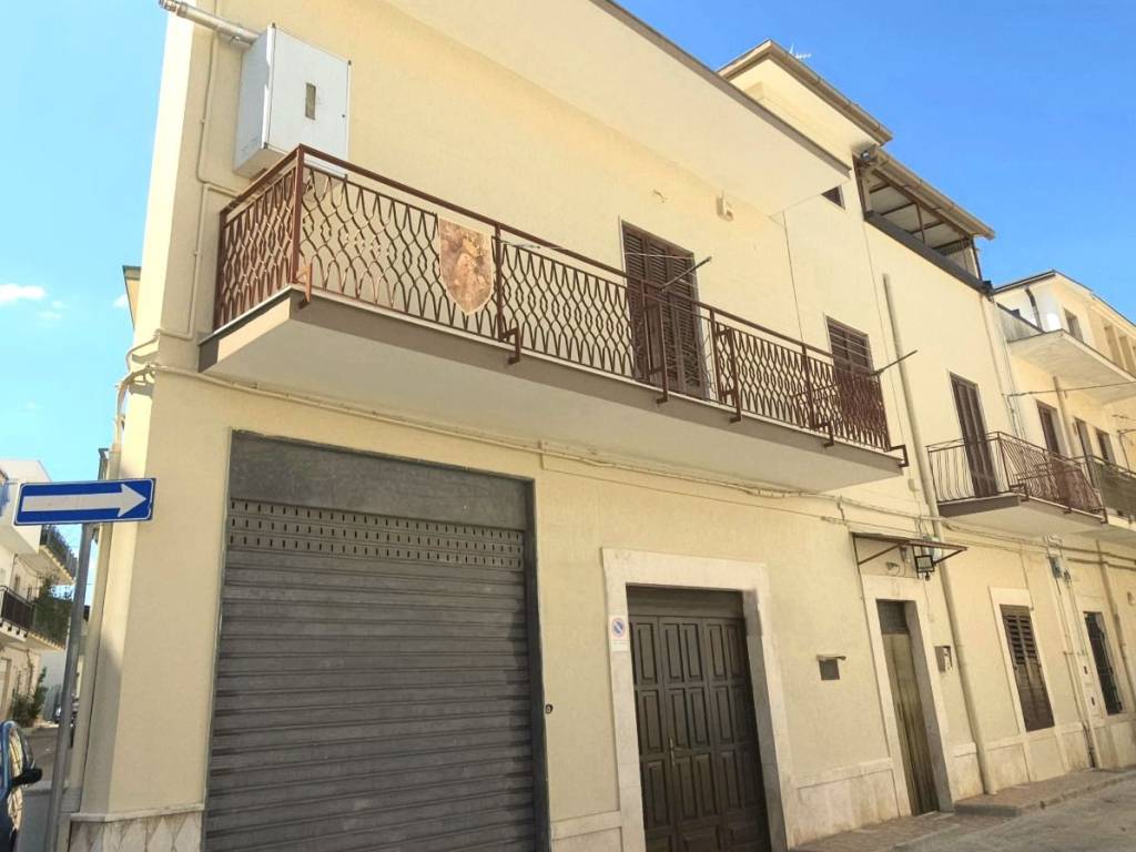 casa indipendente in vendita a Cassano delle Murge