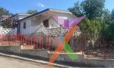 casa indipendente in vendita a Cassano delle Murge