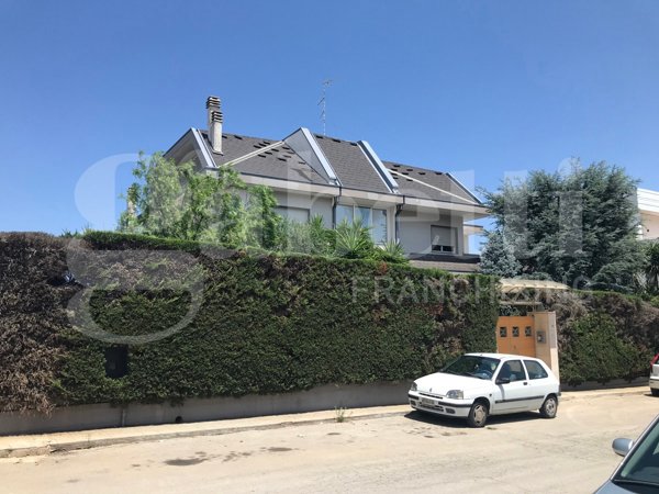 casa indipendente in vendita a Cassano delle Murge