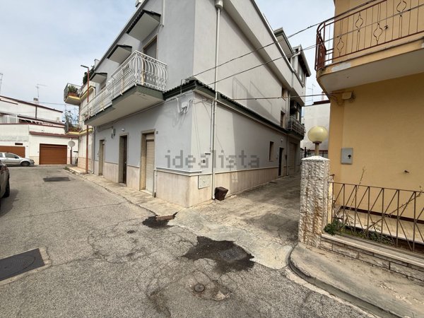 casa indipendente in vendita a Cassano delle Murge