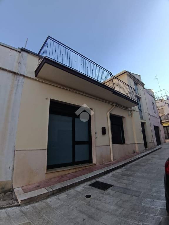casa indipendente in vendita a Cassano delle Murge