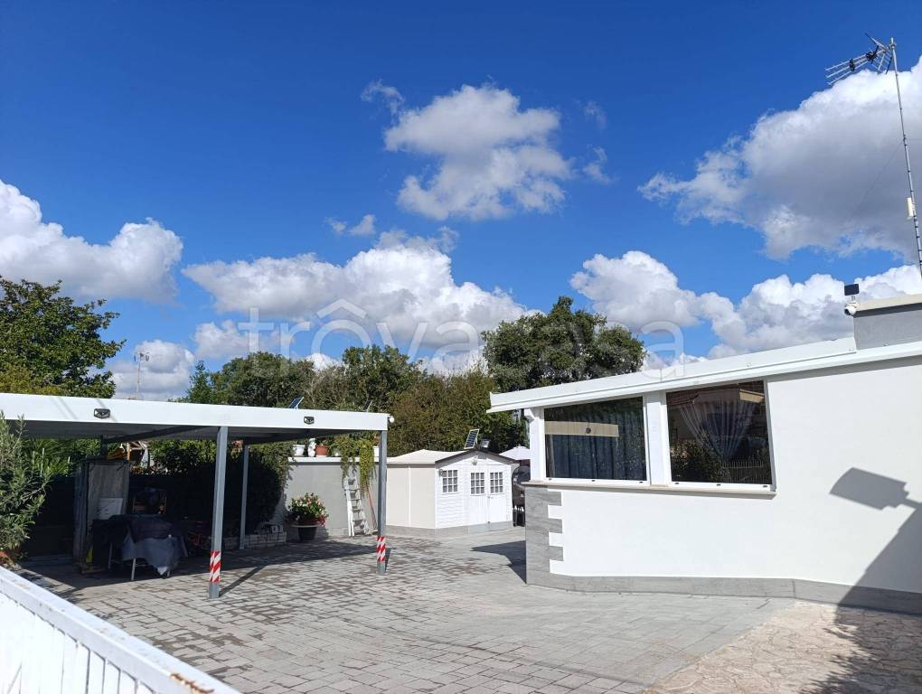 casa indipendente in vendita a Cassano delle Murge