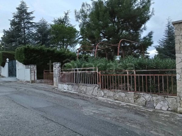 casa indipendente in vendita a Cassano delle Murge