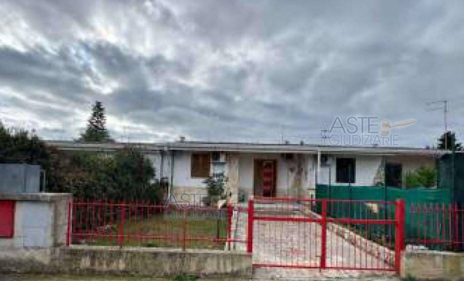 casa indipendente in vendita a Cassano delle Murge