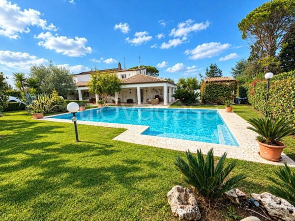 casa indipendente in vendita a Cassano delle Murge