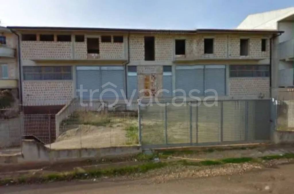 locale commerciale in vendita a Cassano delle Murge