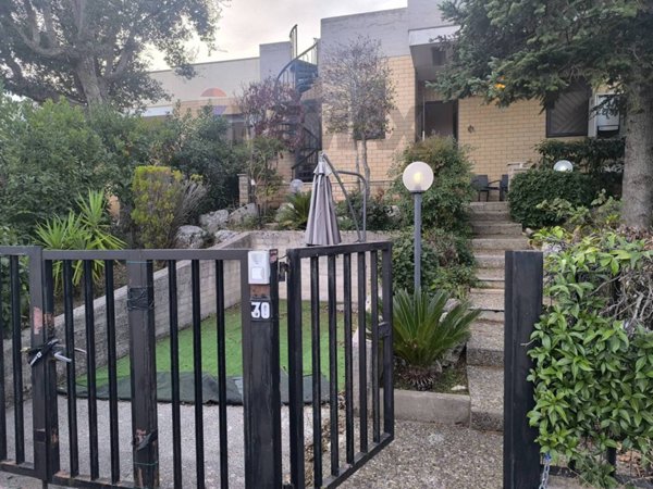 casa indipendente in vendita a Cassano delle Murge