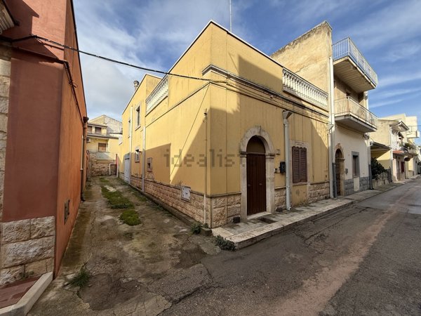 casa indipendente in vendita a Cassano delle Murge