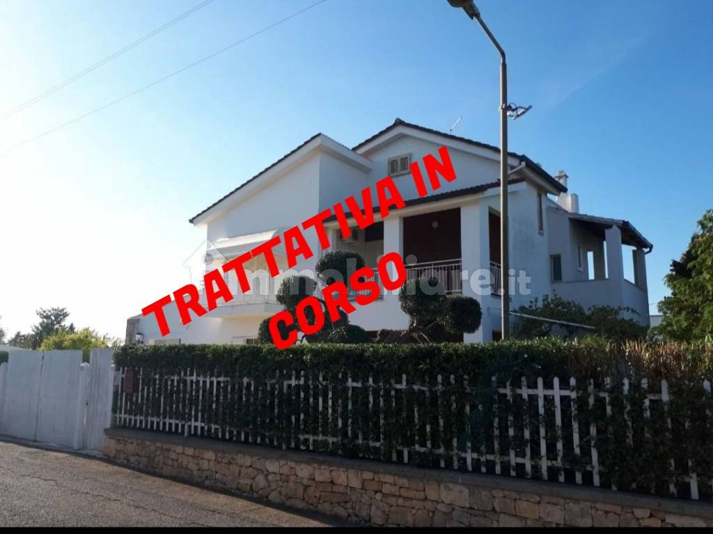 casa indipendente in vendita a Castellana Grotte