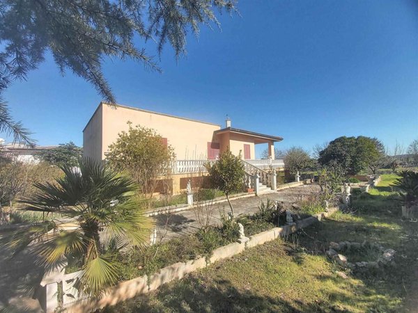 casa indipendente in vendita a Castellana Grotte