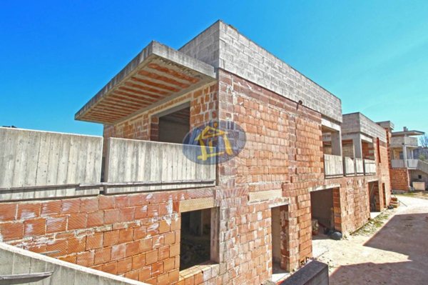 casa indipendente in vendita a Castellana Grotte