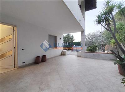 casa indipendente in vendita a Castellana Grotte