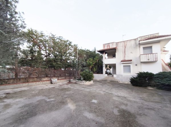 casa indipendente in vendita a Castellana Grotte