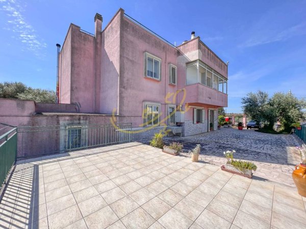 casa indipendente in vendita a Castellana Grotte