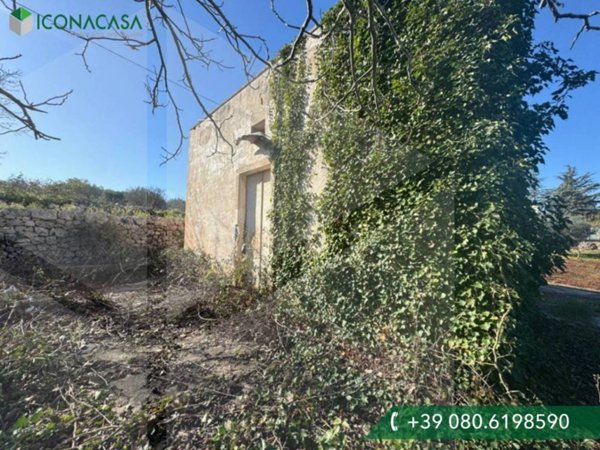 locale di sgombero in vendita a Castellana Grotte