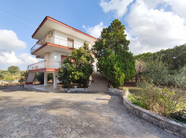 casa indipendente in vendita a Castellana Grotte