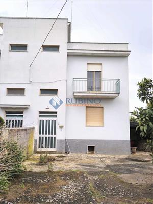 casa indipendente in vendita a Castellana Grotte
