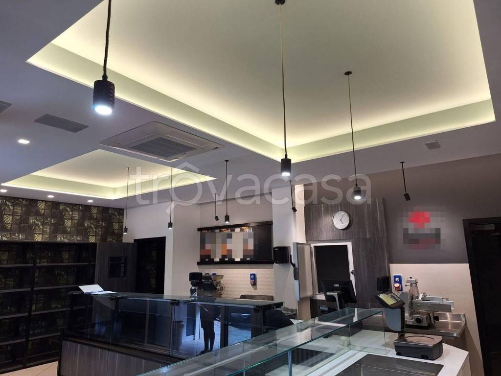 negozio in vendita a Castellana Grotte