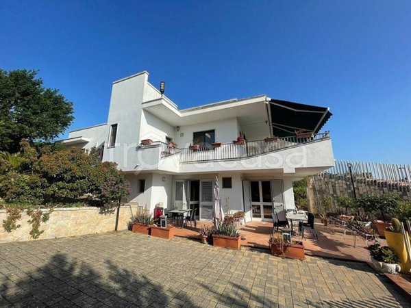 casa indipendente in vendita a Castellana Grotte