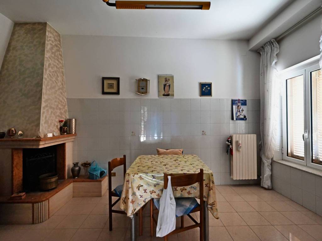 casa indipendente in vendita a Castellana Grotte