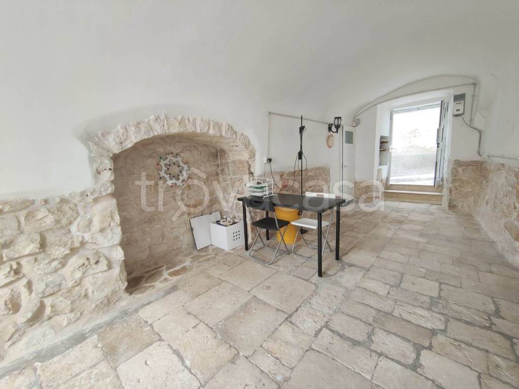 locale di sgombero in vendita a Castellana Grotte