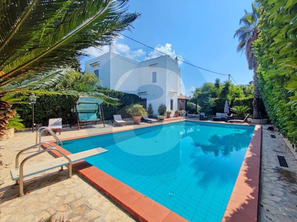 casa indipendente in vendita a Castellana Grotte