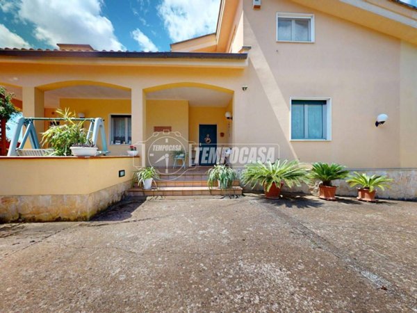 casa indipendente in vendita a Castellana Grotte