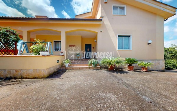 casa indipendente in vendita a Castellana Grotte