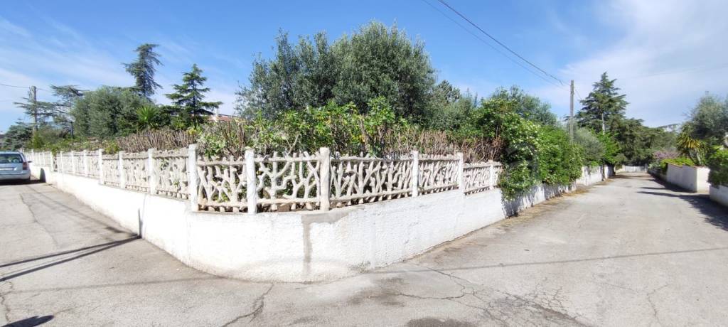 casa indipendente in vendita a Castellana Grotte
