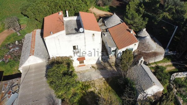 esavano in vendita a Castellana Grotte