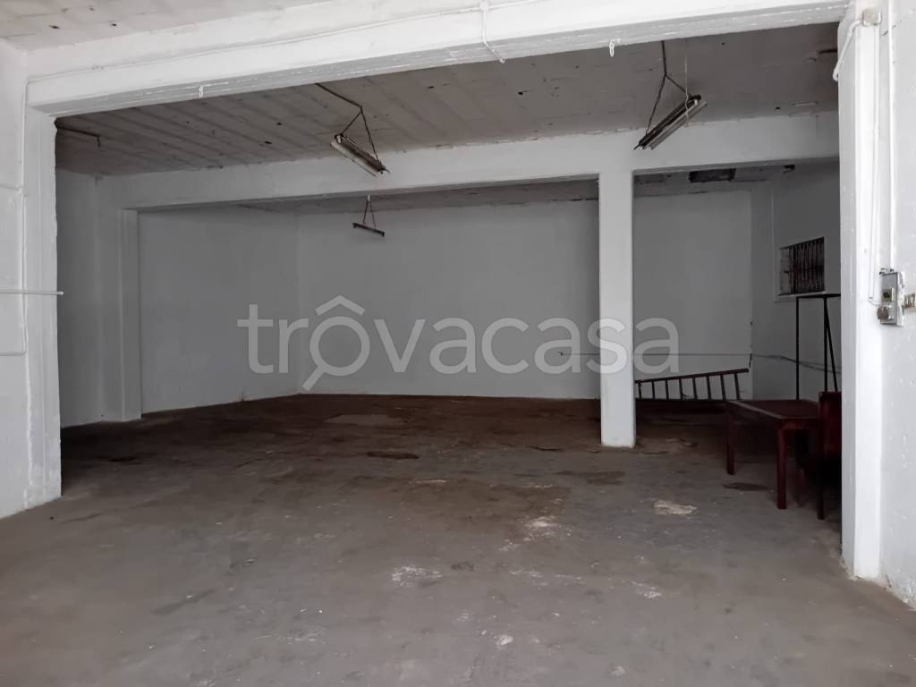 negozio in vendita a Castellana Grotte