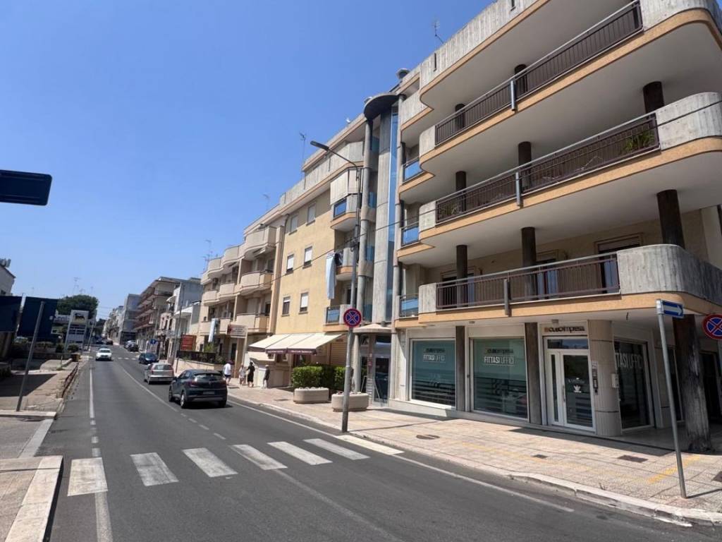 ufficio in vendita a Castellana Grotte