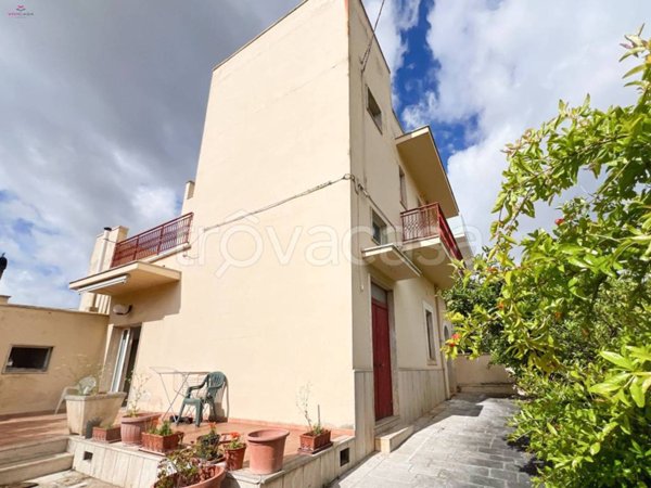 casa indipendente in vendita a Castellana Grotte