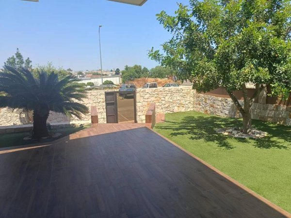 casa indipendente in vendita a Castellana Grotte