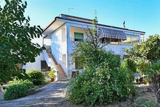 casa indipendente in vendita a Castellana Grotte
