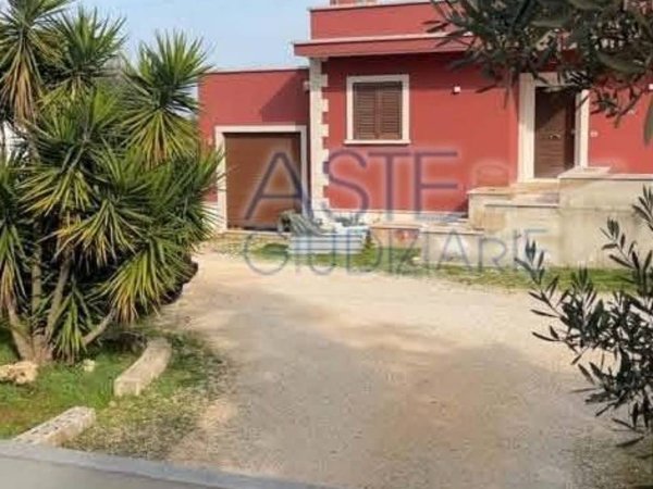 casa indipendente in vendita a Castellana Grotte