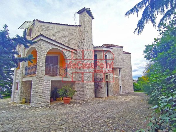 casa indipendente in vendita a Castellana Grotte