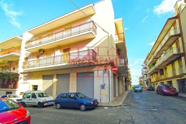 locale commerciale in vendita a Castellana Grotte