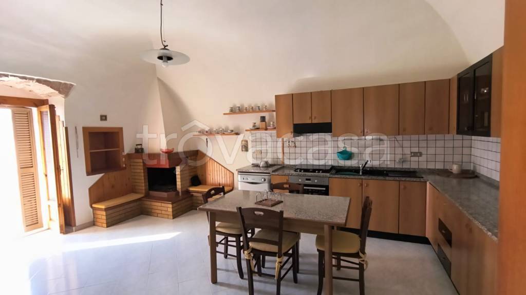 casa indipendente in vendita a Castellana Grotte