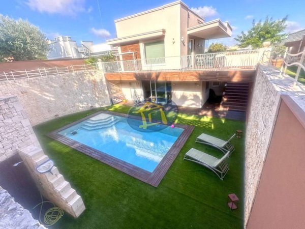 casa indipendente in vendita a Castellana Grotte