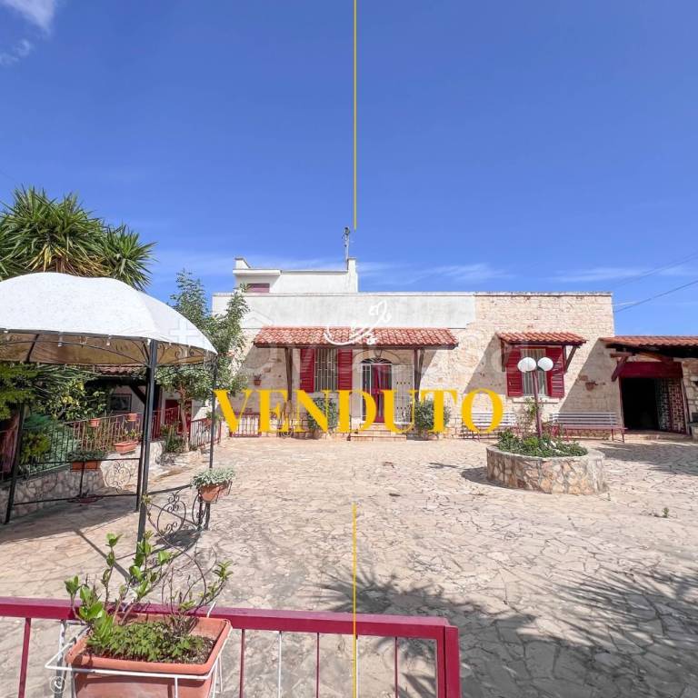 casa indipendente in vendita a Castellana Grotte