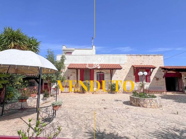 casa indipendente in vendita a Castellana Grotte